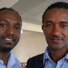 Photo of Aklilu Dessalegn (Managing Editor, The Ethiopian Journal of Business and Economics, EJOL) and Solomon Mekonnen (EJOL, AAUL and EIFL-OA country coordinator).